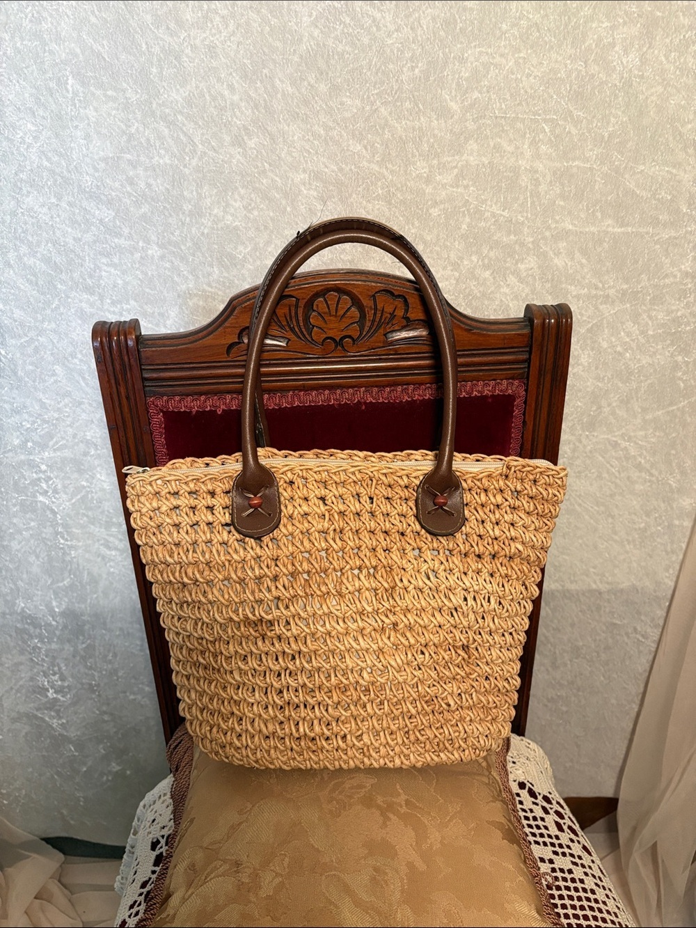 Cappelli Straworld Cream Woven Tote with Fabric Lining leather like handles OS